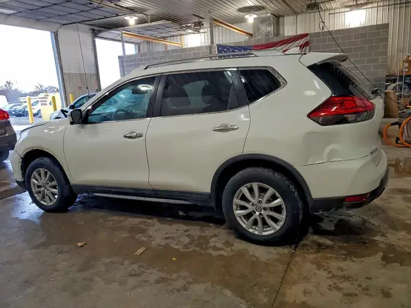 5N1AT2MV1HC822566 2017 NISSAN ROGUE - Image 2