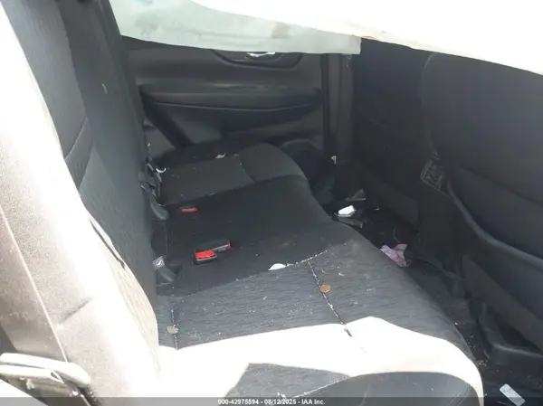 5N1AT2MV1HC824026 2017 NISSAN ROGUE - Image 8