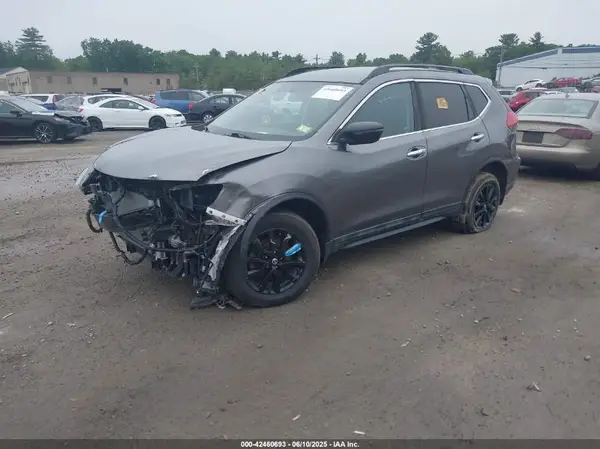 5N1AT2MV1HC827542 2017 NISSAN ROGUE - Image 2