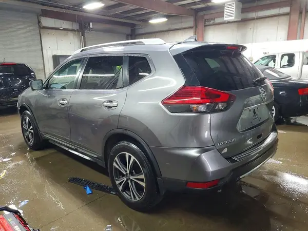 5N1AT2MV1HC827881 2017 NISSAN ROGUE - Image 2