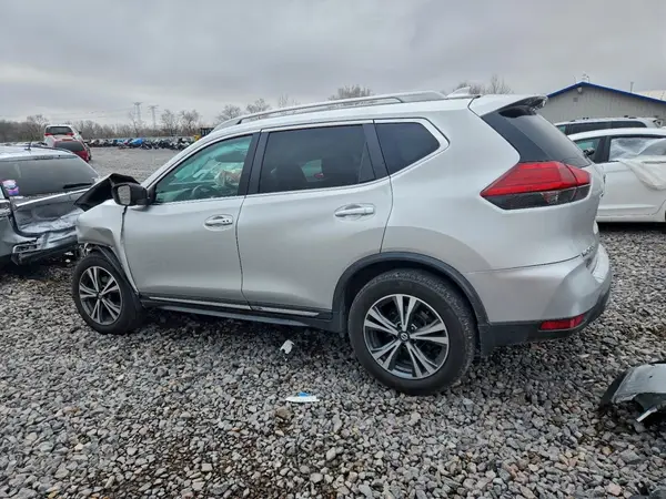 5N1AT2MV1HC828061 2017 NISSAN ROGUE - Image 2