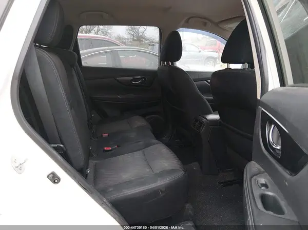 5N1AT2MV1HC829467 2017 NISSAN ROGUE - Image 8