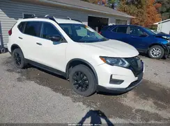 5N1AT2MV1HC829565 2017 NISSAN ROGUE