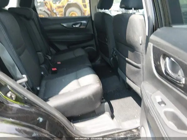 5N1AT2MV1HC830344 2017 NISSAN ROGUE - Image 8