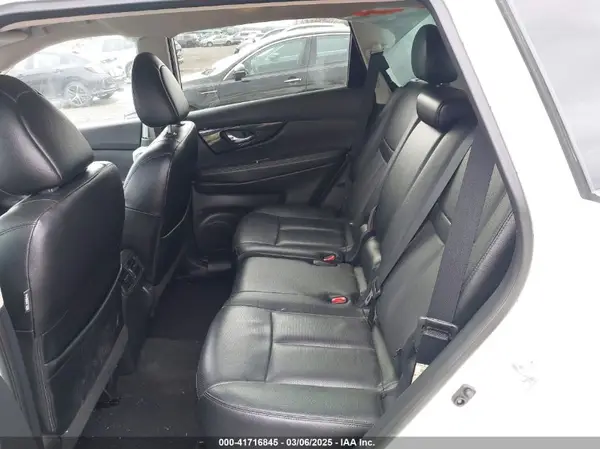 5N1AT2MV1HC830652 2017 NISSAN ROGUE - Image 8