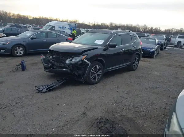 5N1AT2MV1HC833468 2017 NISSAN ROGUE - Image 2