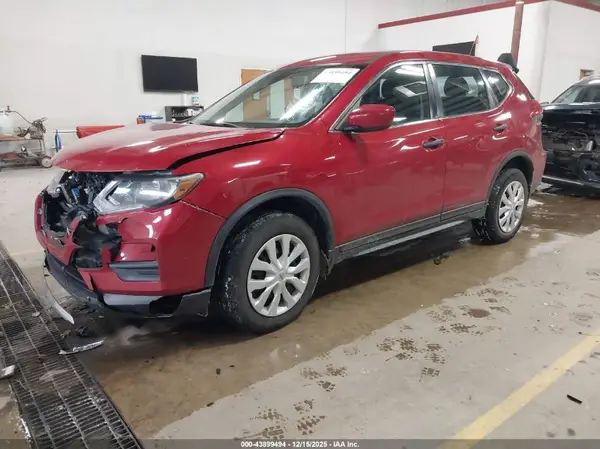 5N1AT2MV1HC836015 2017 NISSAN ROGUE - Image 2