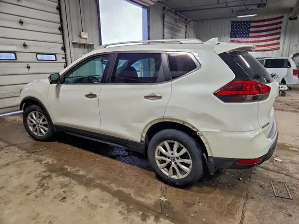 5N1AT2MV1HC837519 2017 NISSAN ROGUE - Image 2