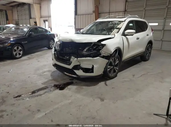 5N1AT2MV1HC839044 2017 NISSAN ROGUE - Image 2
