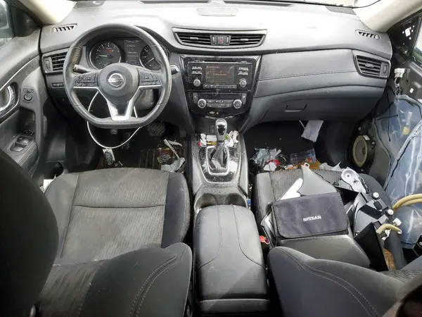 5N1AT2MV1HC845572 2017 NISSAN ROGUE - Image 8