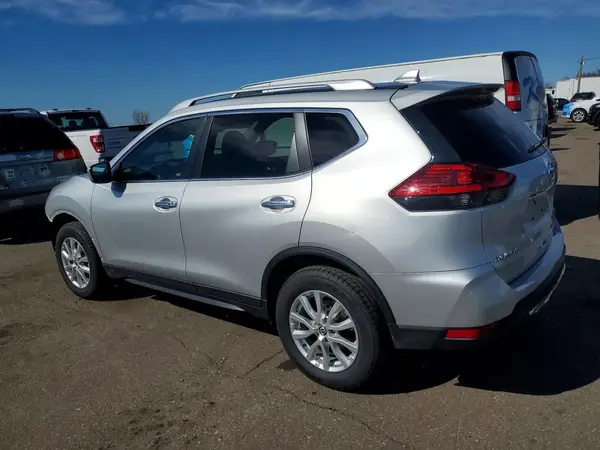 5N1AT2MV1HC847516 2017 NISSAN ROGUE - Image 2