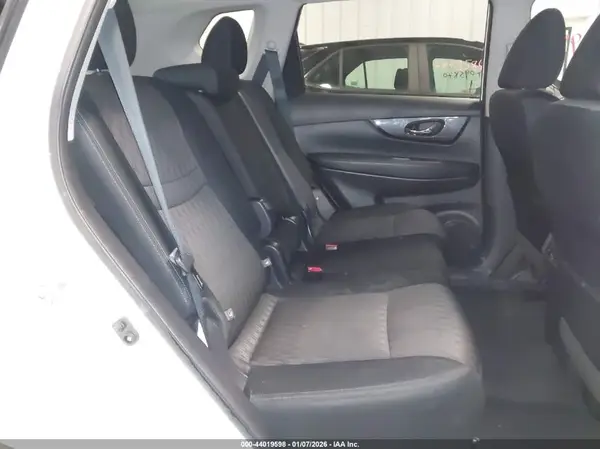 5N1AT2MV1HC848360 2017 NISSAN ROGUE - Image 8