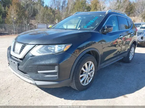 5N1AT2MV1HC850450 2017 NISSAN ROGUE - Image 2