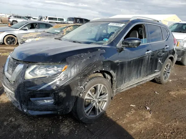 5N1AT2MV1HC863764 2017 NISSAN ROGUE - Image 1