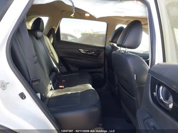 5N1AT2MV1HC864669 2017 NISSAN ROGUE - Image 8