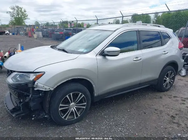 5N1AT2MV1HC872531 2017 NISSAN ROGUE - Image 2