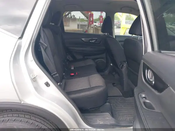 5N1AT2MV1HC872531 2017 NISSAN ROGUE - Image 8