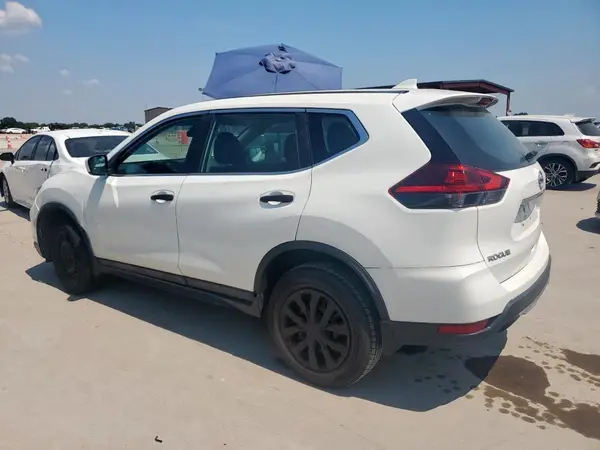 5N1AT2MV1HC877650 2017 NISSAN ROGUE - Image 2