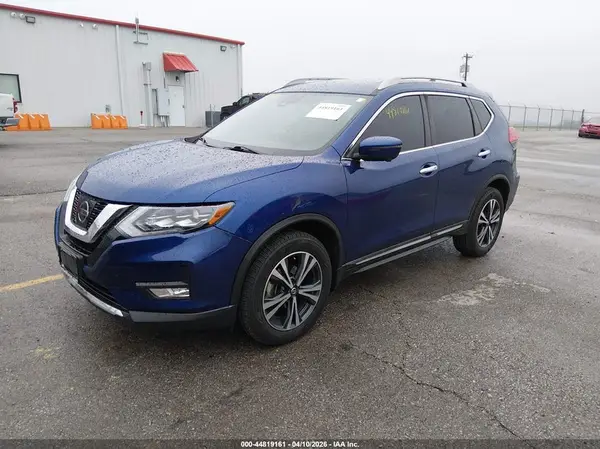 5N1AT2MV1HC881228 2017 NISSAN ROGUE - Image 2