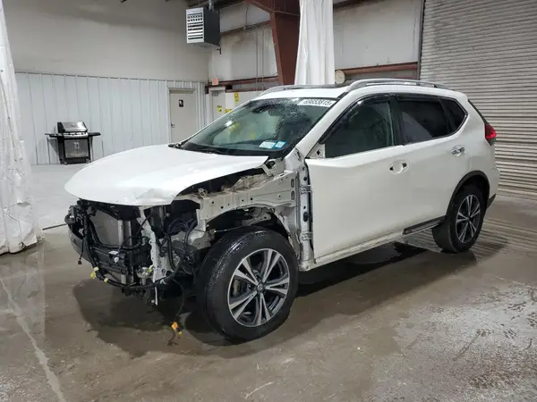 5N1AT2MV1HC883822 2017 NISSAN ROGUE - Image 1