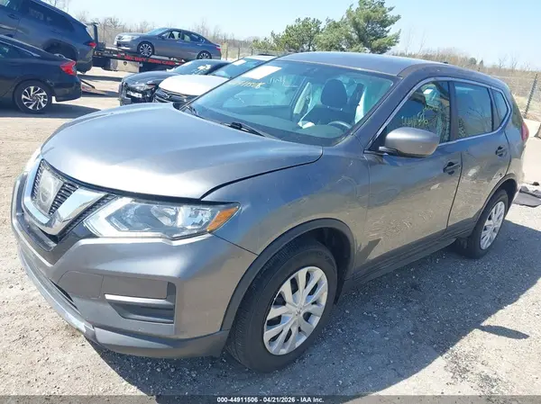 5N1AT2MV1HC884484 2017 NISSAN ROGUE - Image 2