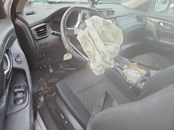 5N1AT2MV1HC886056 2017 NISSAN ROGUE - Image 8