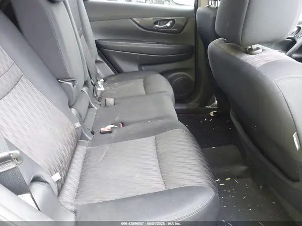 5N1AT2MV1HC887112 2017 NISSAN ROGUE - Image 8