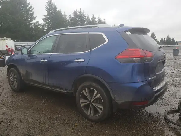 5N1AT2MV1HC889247 2017 NISSAN ROGUE - Image 2