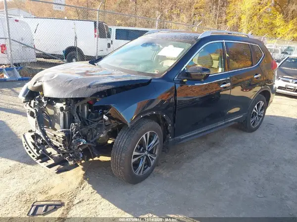 5N1AT2MV1HC895498 2017 NISSAN ROGUE - Image 2