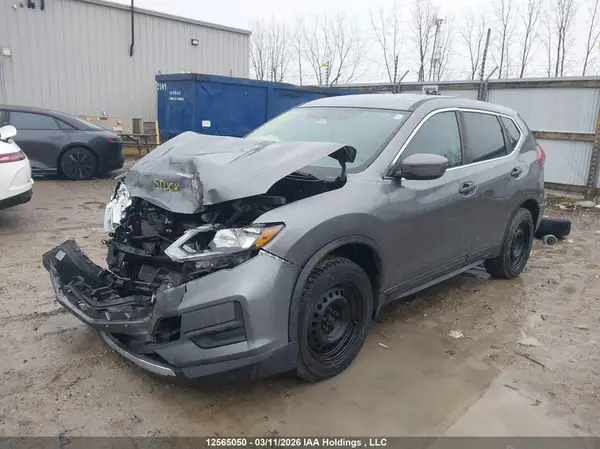 5N1AT2MV1JC703471 2018 NISSAN ROGUE - Image 2