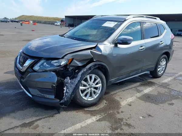 5N1AT2MV1JC707732 2018 NISSAN ROGUE - Image 2