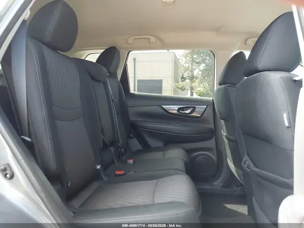 5N1AT2MV1JC707732 2018 NISSAN ROGUE - Image 8