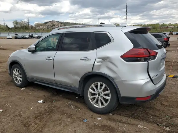 5N1AT2MV1JC710582 2018 NISSAN ROGUE - Image 2