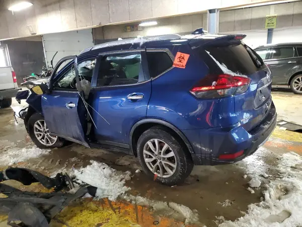 5N1AT2MV1JC711358 2018 NISSAN ROGUE - Image 2