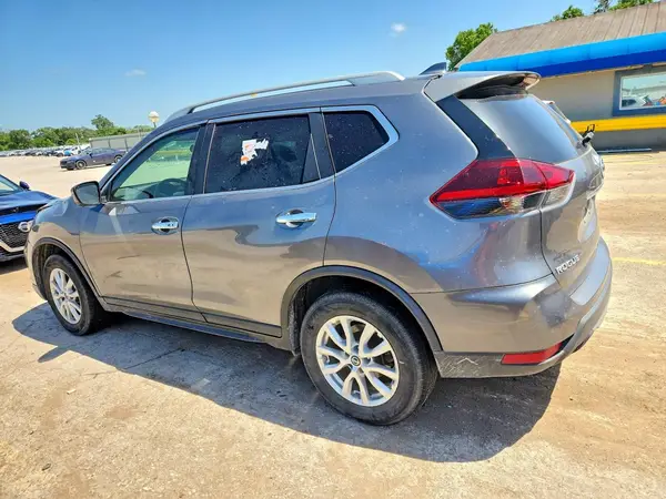 5N1AT2MV1JC713305 2018 NISSAN ROGUE - Image 2