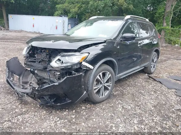 5N1AT2MV1JC714728 2018 NISSAN ROGUE - Image 2