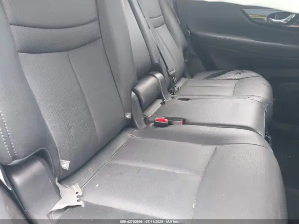 5N1AT2MV1JC714728 2018 NISSAN ROGUE - Image 8
