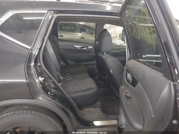 5N1AT2MV1JC715474 2018 NISSAN ROGUE - Image 8