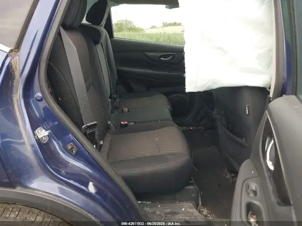 5N1AT2MV1JC715894 2018 NISSAN ROGUE - Image 8
