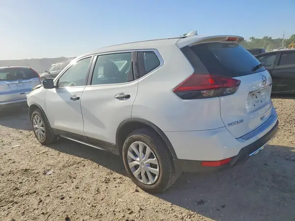 5N1AT2MV1JC717113 2018 NISSAN ROGUE - Image 2