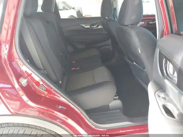 5N1AT2MV1JC721422 2018 NISSAN ROGUE - Image 8