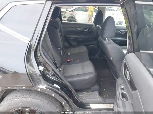 5N1AT2MV1JC727270 2018 NISSAN ROGUE - Image 8