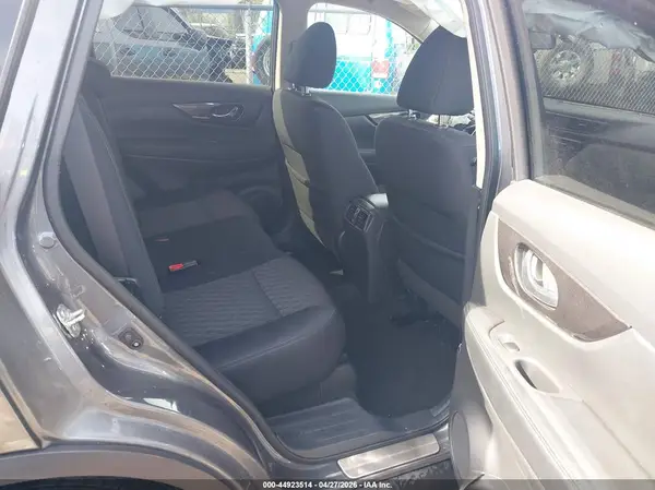 5N1AT2MV1JC727303 2018 NISSAN ROGUE - Image 8