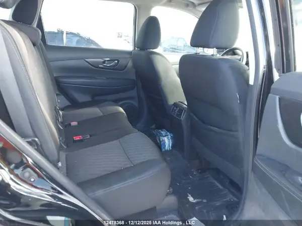 5N1AT2MV1JC727737 2018 NISSAN ROGUE - Image 8