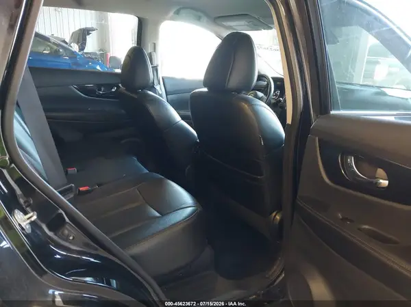 5N1AT2MV1JC728404 2018 NISSAN ROGUE - Image 8