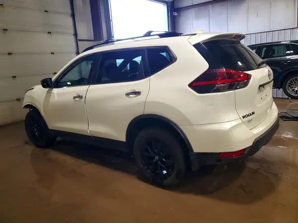 5N1AT2MV1JC731593 2018 NISSAN ROGUE - Image 2