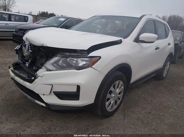 5N1AT2MV1JC733196 2018 NISSAN ROGUE - Image 2