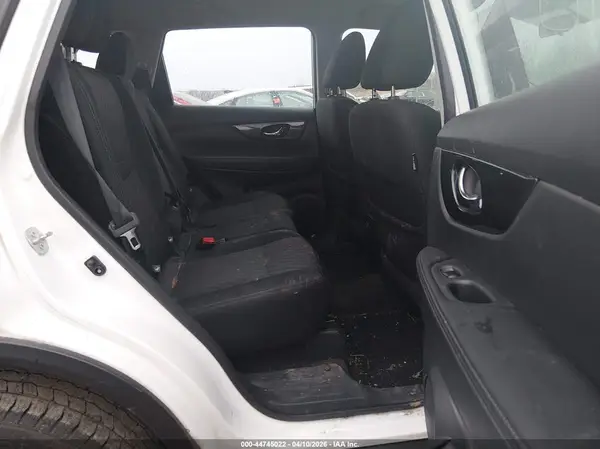 5N1AT2MV1JC733196 2018 NISSAN ROGUE - Image 8