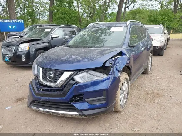 5N1AT2MV1JC733375 2018 NISSAN ROGUE - Image 2