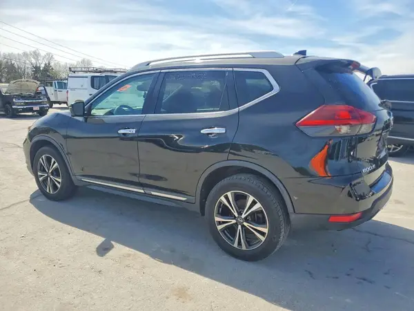 5N1AT2MV1JC743355 2018 NISSAN ROGUE - Image 2